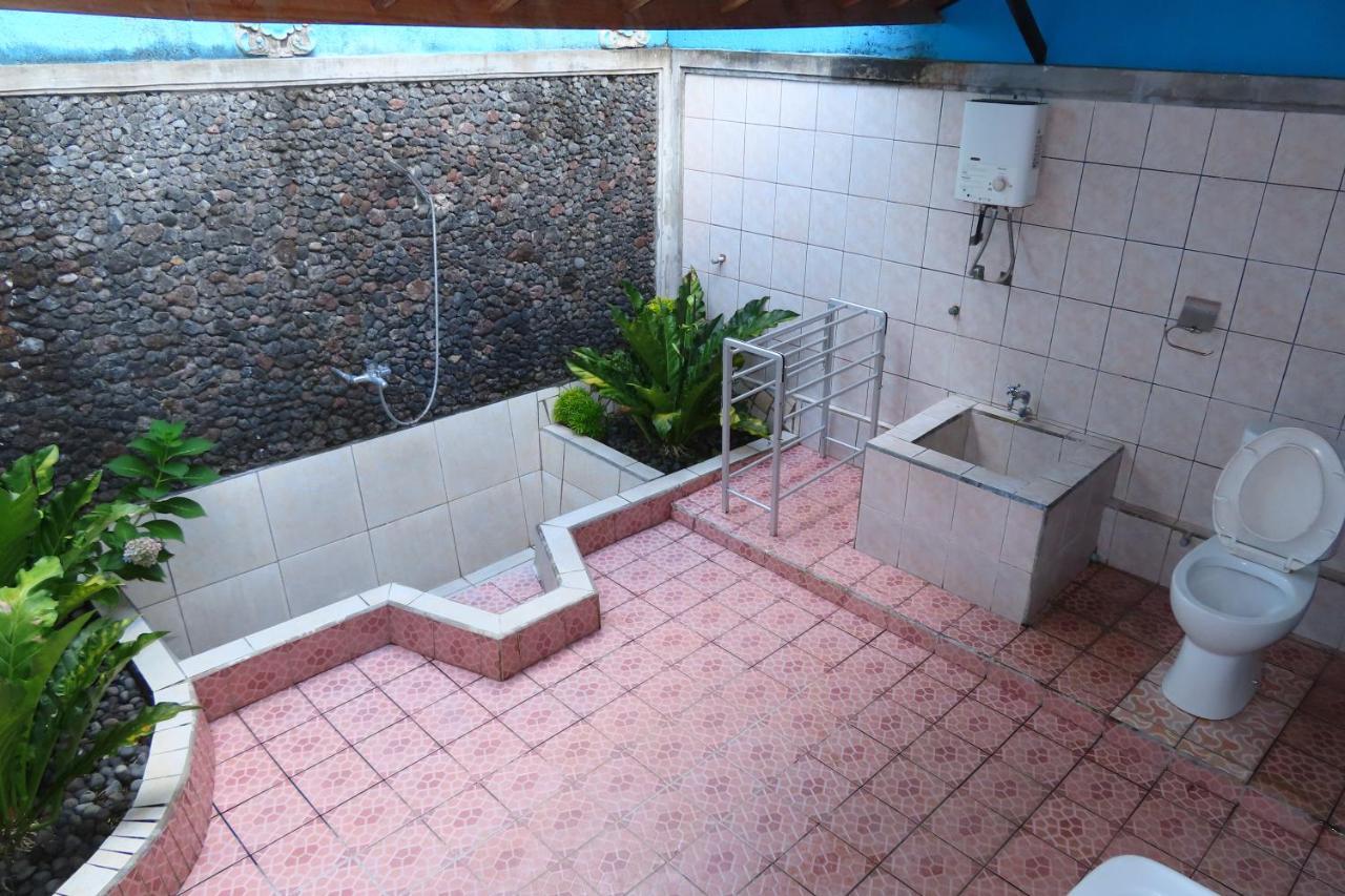 Pondok Lembah Dukuh Homestay كارانغاسِم المظهر الخارجي الصورة