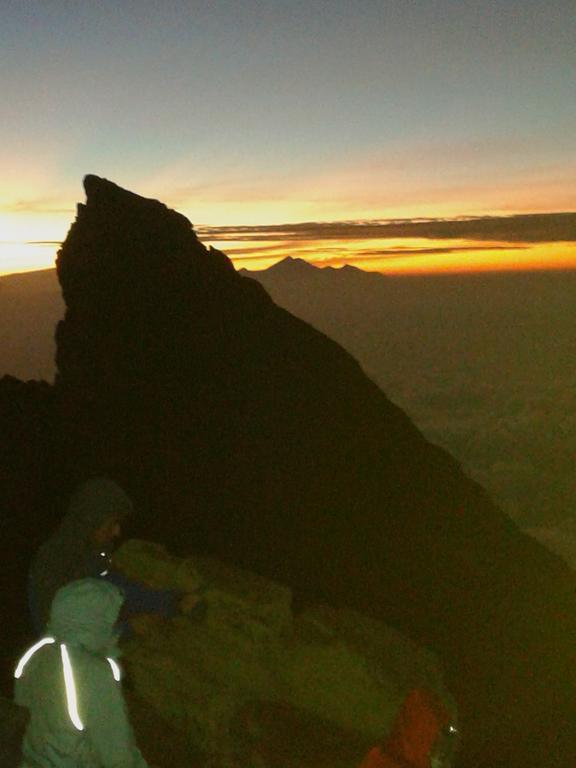 Pondok Lembah Dukuh Homestay كارانغاسِم المظهر الخارجي الصورة